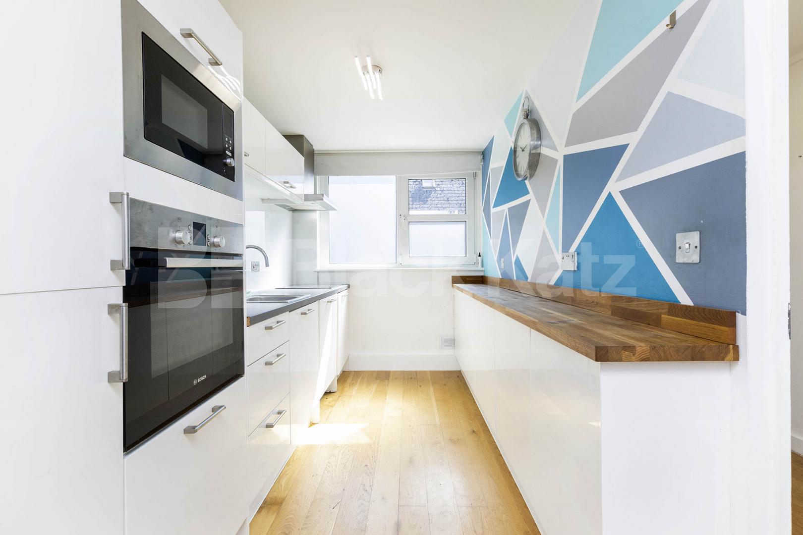 modern and spacious 1 bedroom with patio and close to zone 2 station Lockhart Close, Caledonian Road